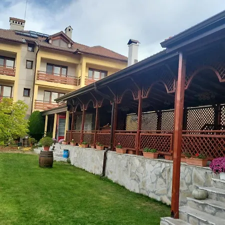 בית הארחה Kris 3*